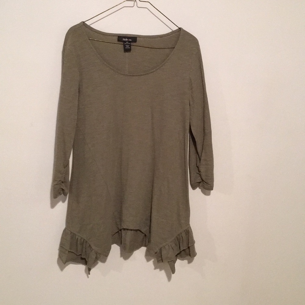 Long sleeve knit shirt, High low ruffle bottom! SM